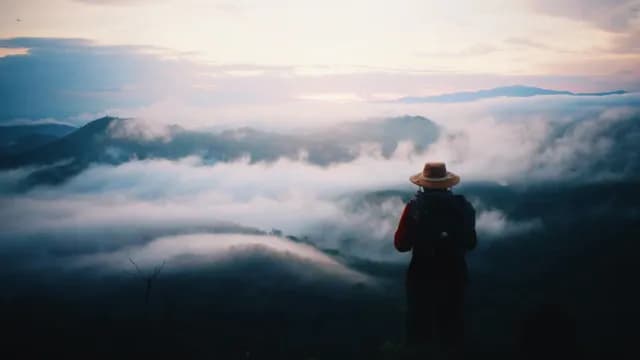 អ្នក​រាល់​គ្នា​ជា​ពន្លឺ