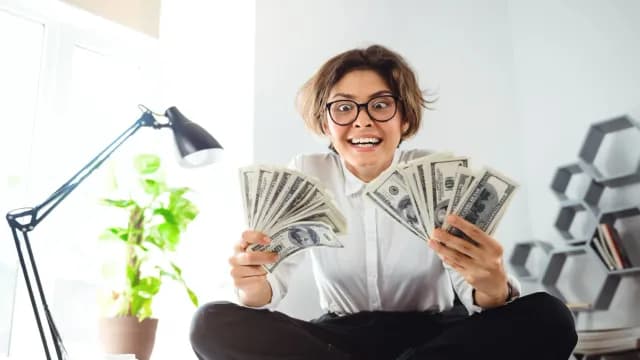 កុំ​អួត​អំពី​ថ្ងៃ​ស្អែក